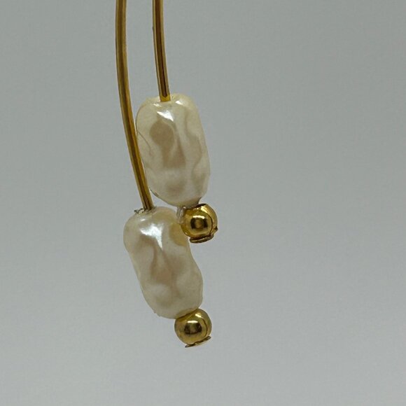Faux Freshwater Pearl Gold-Tone Dangle Earrings Minimalist Design Lightweight - Picture 11 of 16
